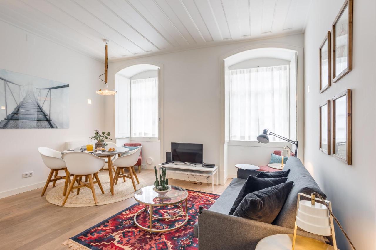 Chic Tailor Made Flat In Chiado Apartman Lisboa Kültér fotó